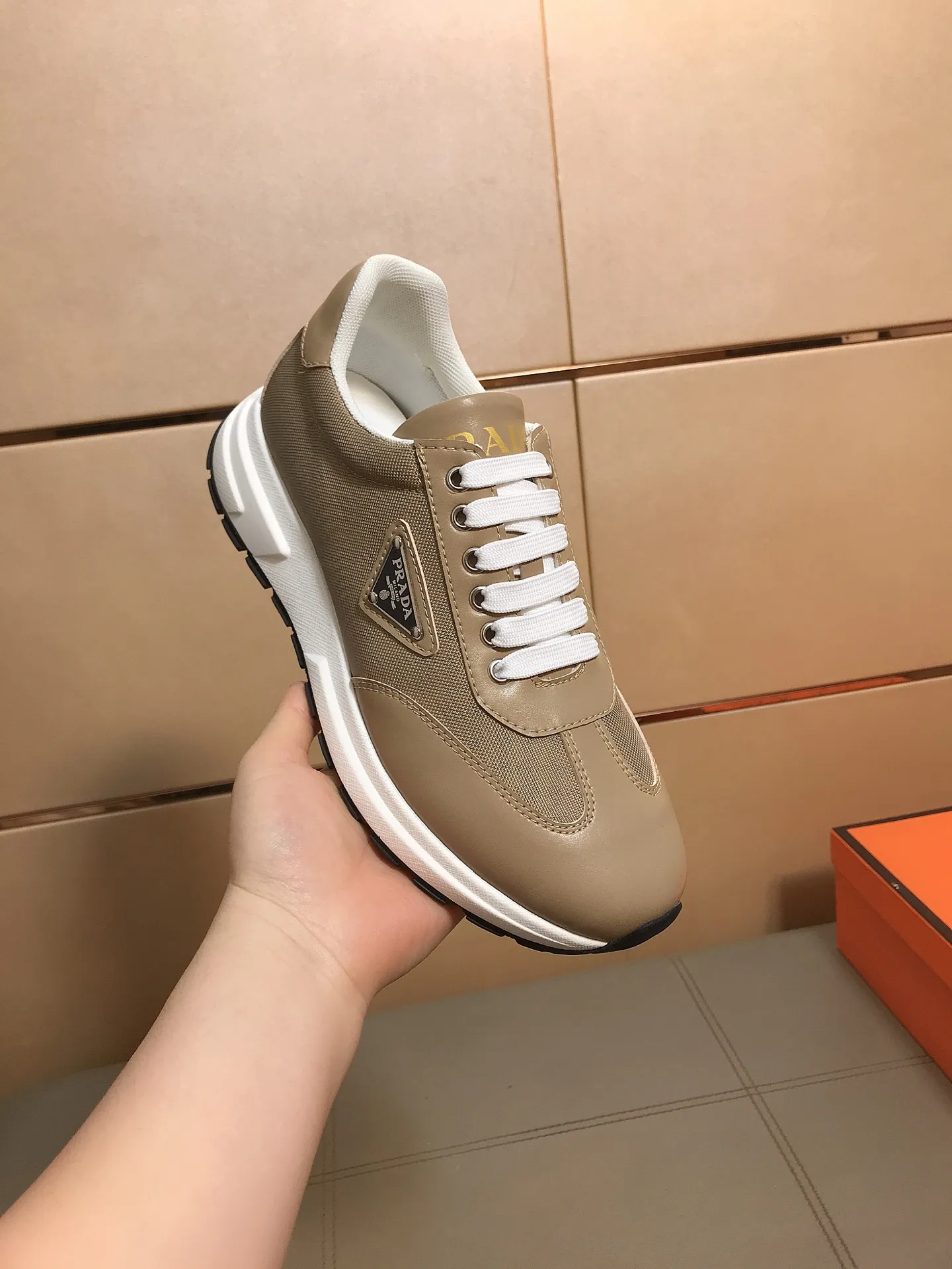 Ex-factory price 400 💎💎🆕Prada's latest casual and fashionable men's shoes👟hot style💥simple and elegant style, exclusive for trendy men. Unique latest brand elements👑, fashionable and generous, imported cowhide leather splicing breathable fabrics, comfortable lining + sheepskin feet, super comfortable and wear-resistant outsole, classic model taken in kind, code number: 38-44